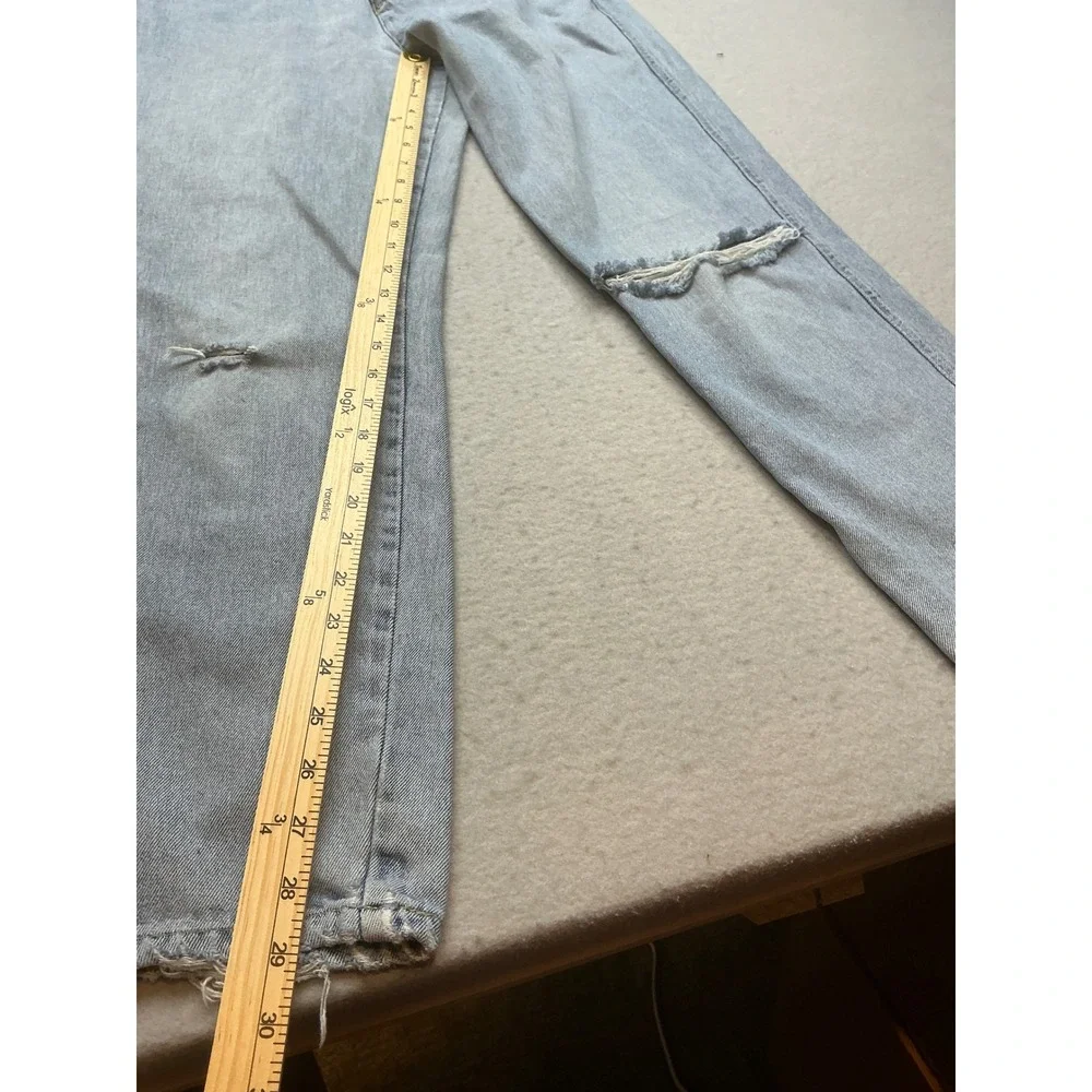 Palmetto's Vintage High Waist Distressed Jeans Size 11‎ Light Wash Button Fly